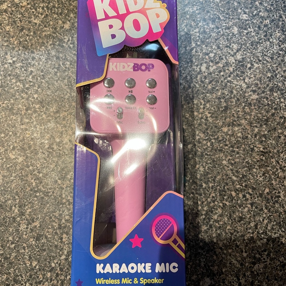 New Kids Bop Karaoke Mic wireless & Speaker